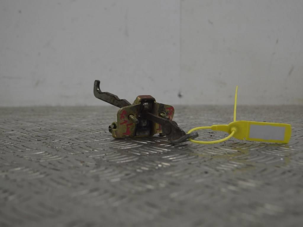 Ограничитель открывания двери Renault Scenic 1 (1996-2003)