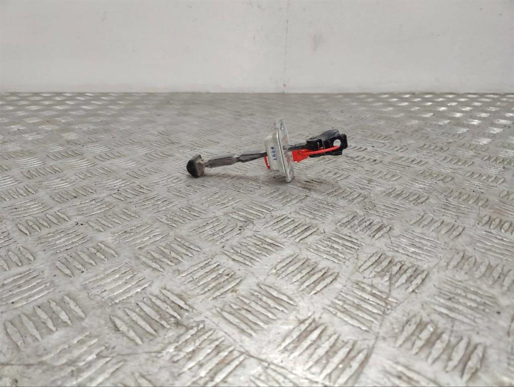 Ограничитель открывания двери задней