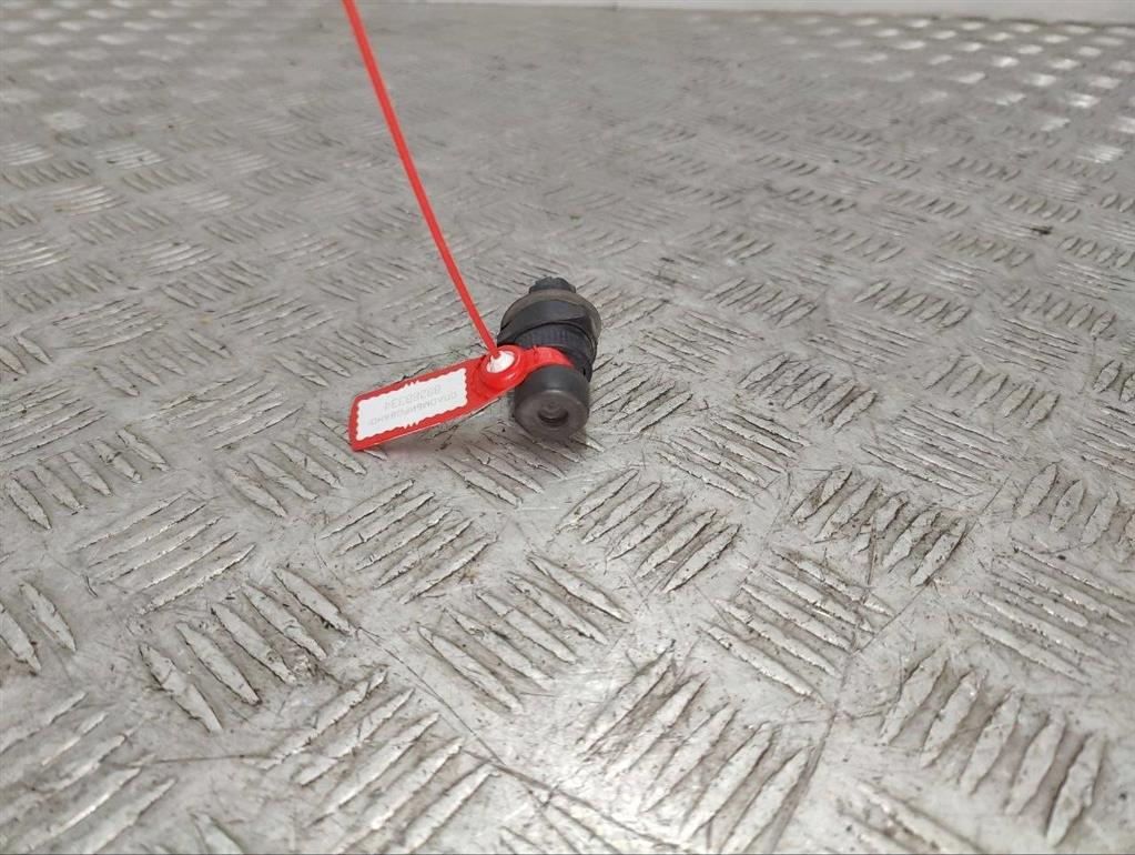 Ограничитель открывания двери