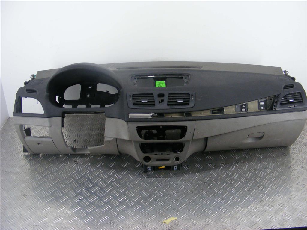 Панель передняя салона (торпедо)