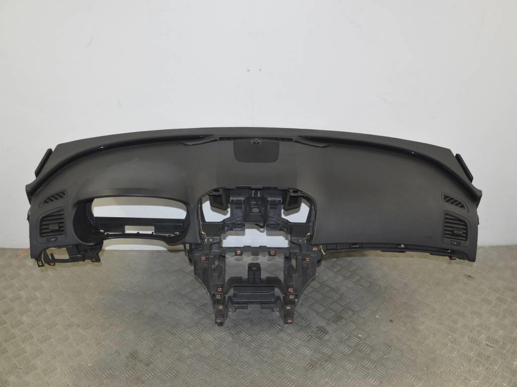 Панель передняя салона (торпедо)