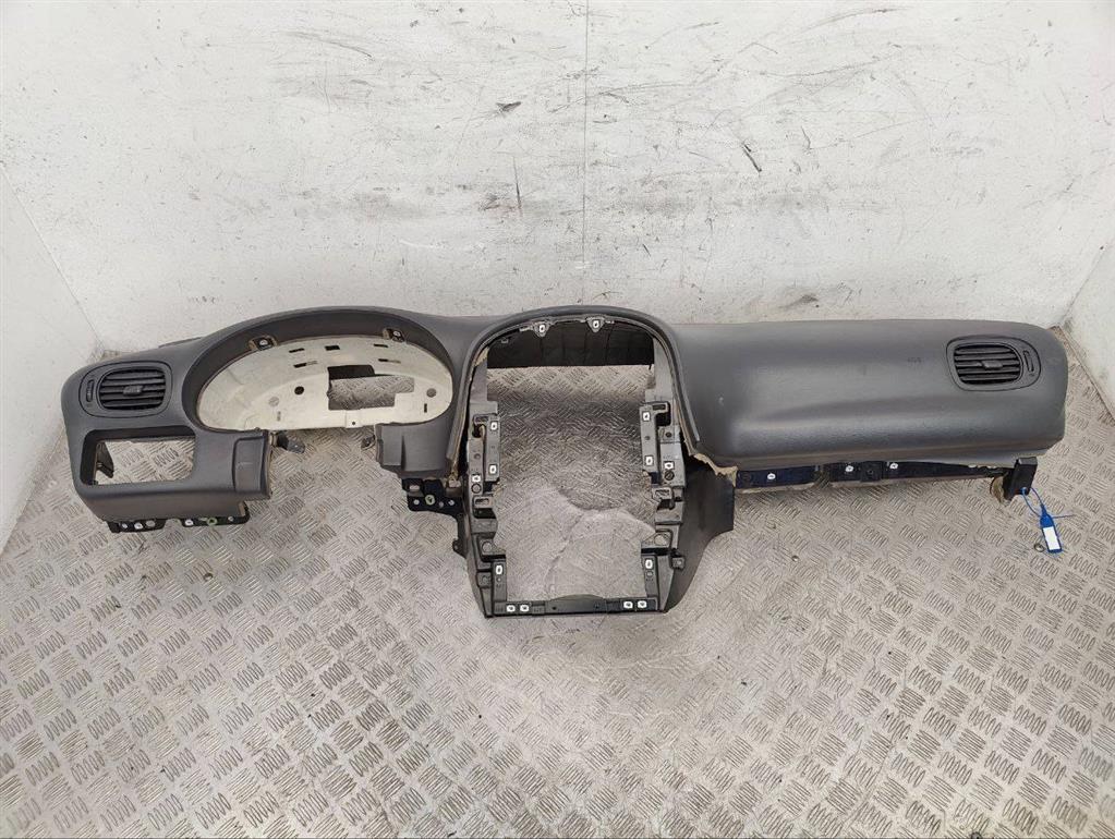 Панель передняя салона (торпедо)