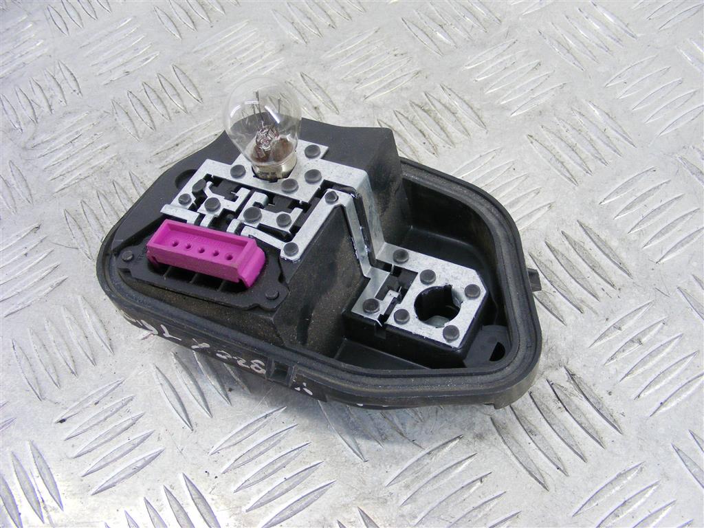 Панель (плата) фонаря заднего левого