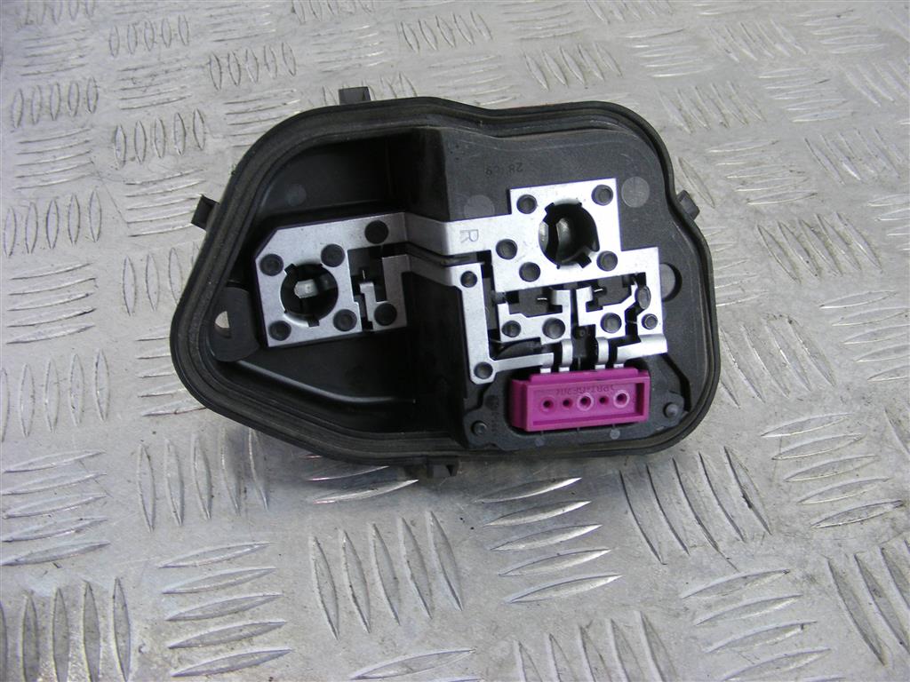 Панель (плата) фонаря заднего правого