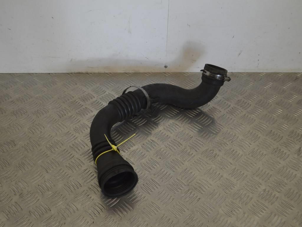 Патрубок интеркулера Renault Espace 4 (2003-2010) 8200177586