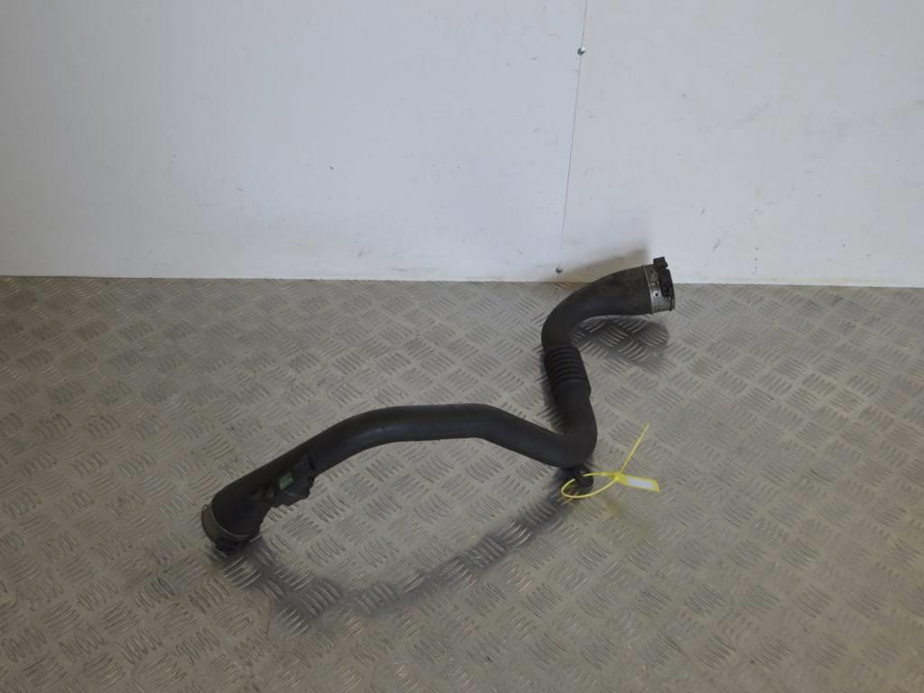 Патрубок интеркулера Renault Laguna 3 (2007-2015) 8200837118