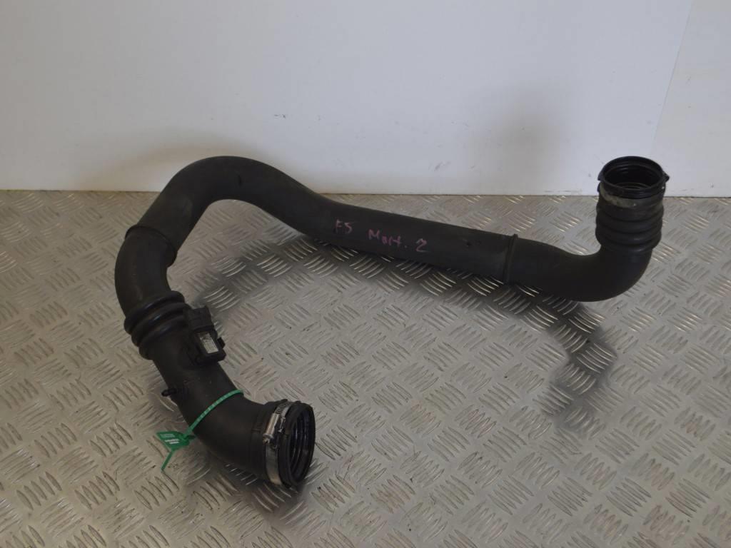 Патрубок интеркулера