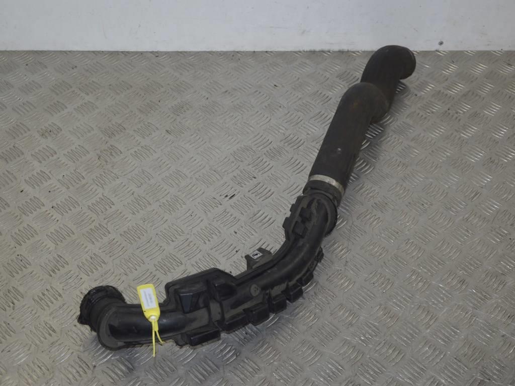 Патрубок интеркулера Renault Master 2 (1998-2010) 8200646967