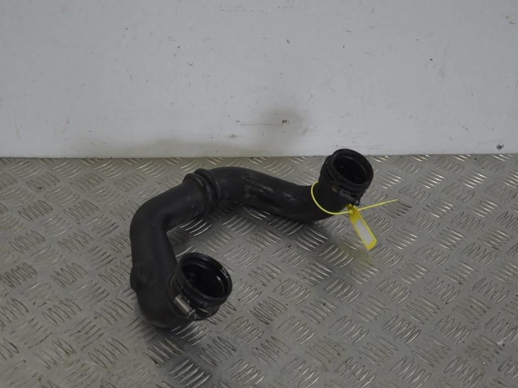 Патрубок интеркулера Renault Megane 1 (1996-2002) 8200229554