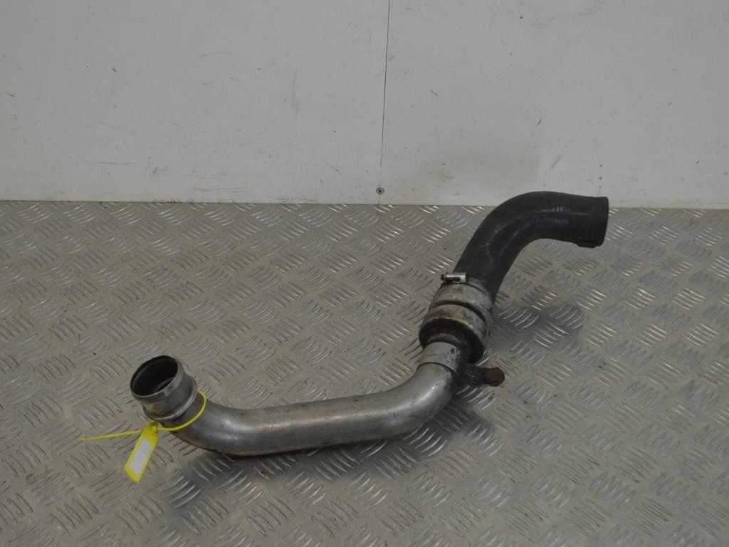 Патрубок интеркулера