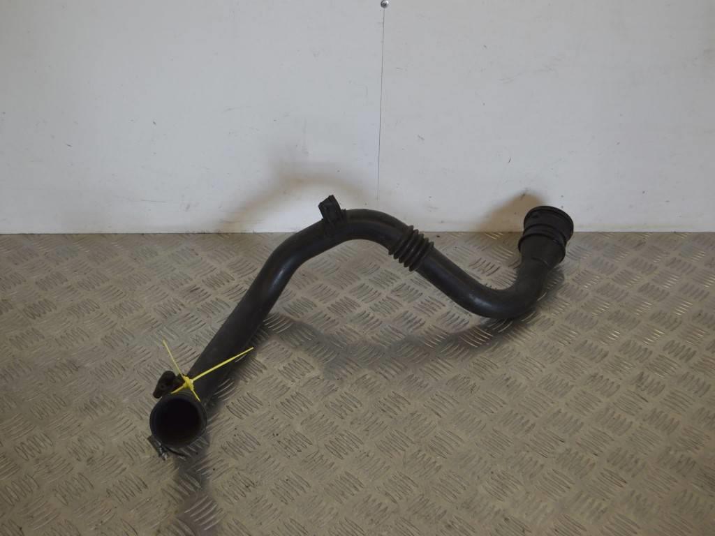 Патрубок интеркулера Renault Megane 3 (2008-2019) 8200981497