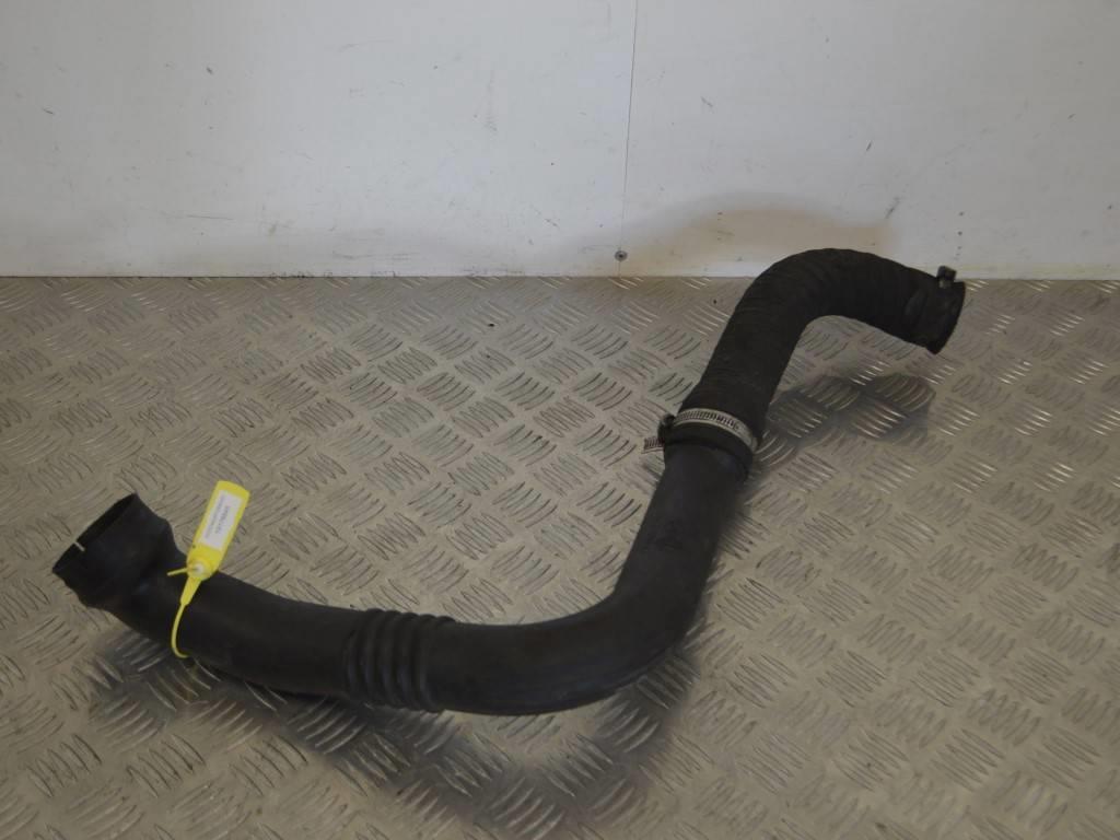 Патрубок интеркулера Renault Scenic 1 (1996-2003)