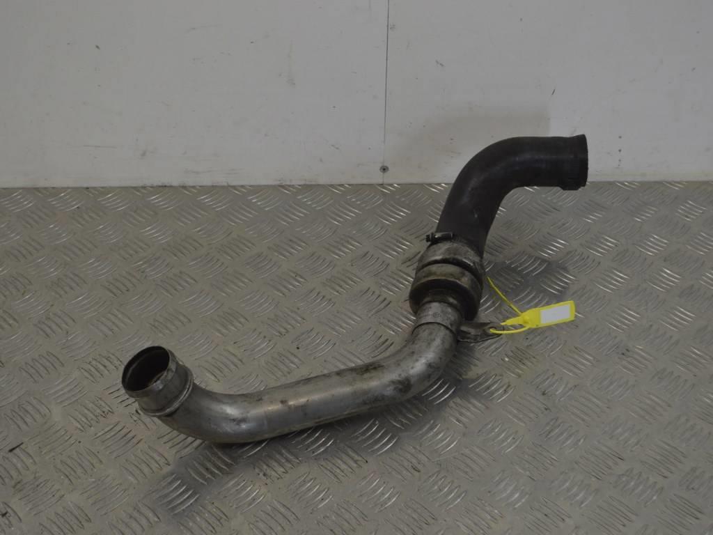 Патрубок интеркулера