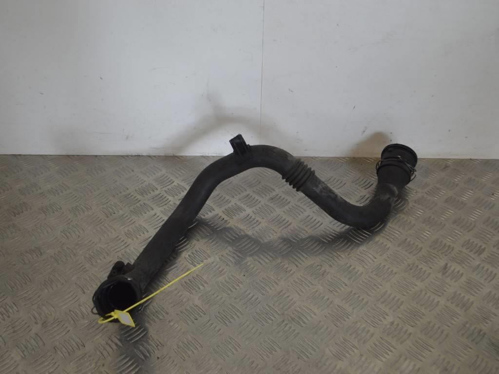 Патрубок интеркулера Renault Scenic 3 (2008-2015) 8200981498