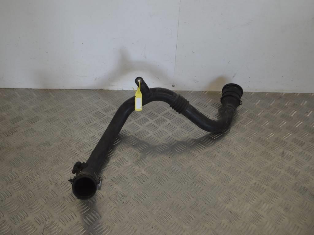 Патрубок интеркулера Renault Scenic 3 (2008-2015) 8200981497