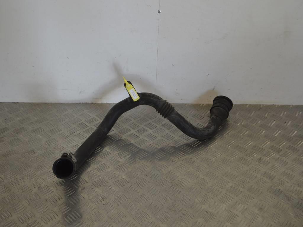 Патрубок интеркулера Renault Scenic 3 (2008-2015) 8200981497