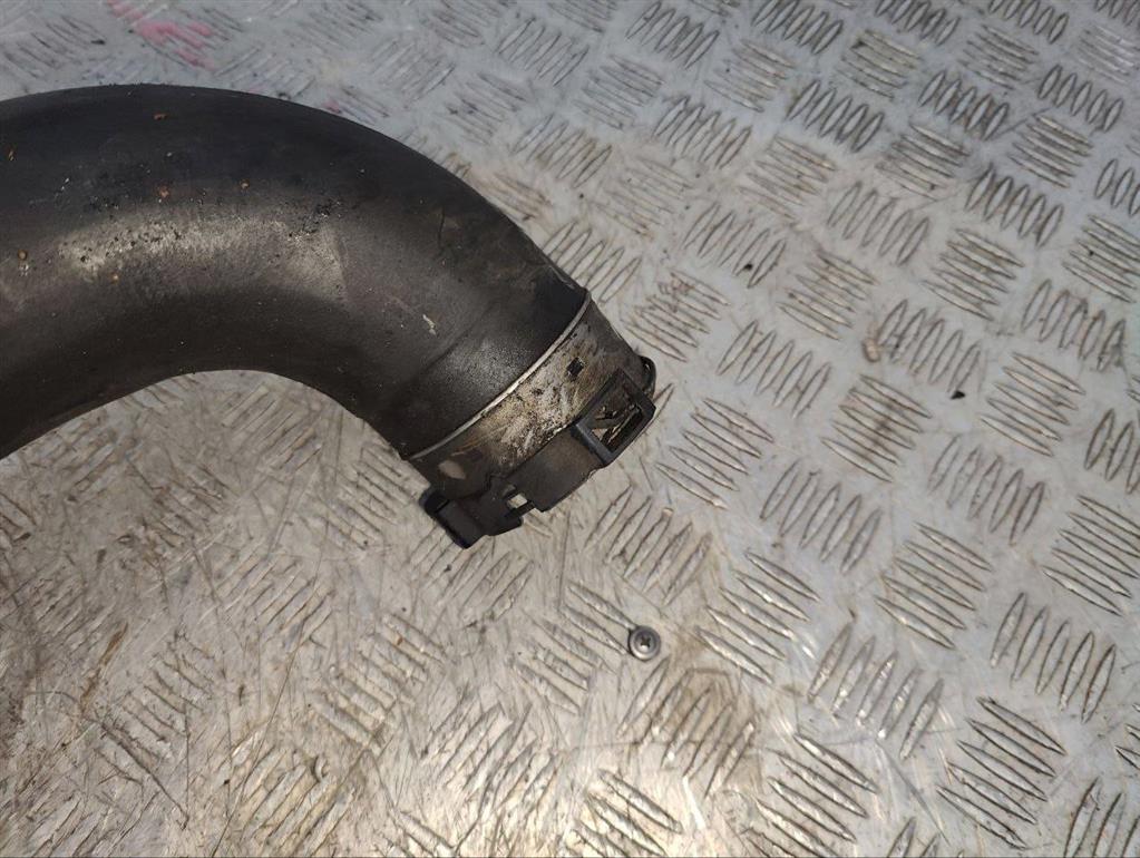 Патрубок интеркулера