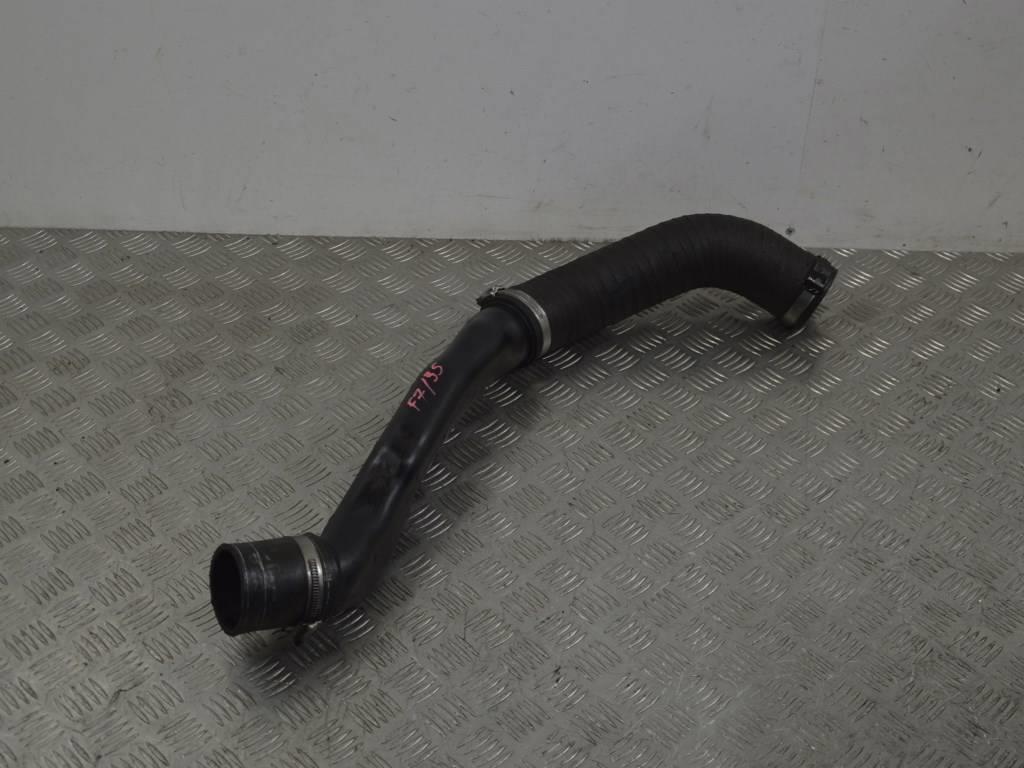 Патрубок интеркулера