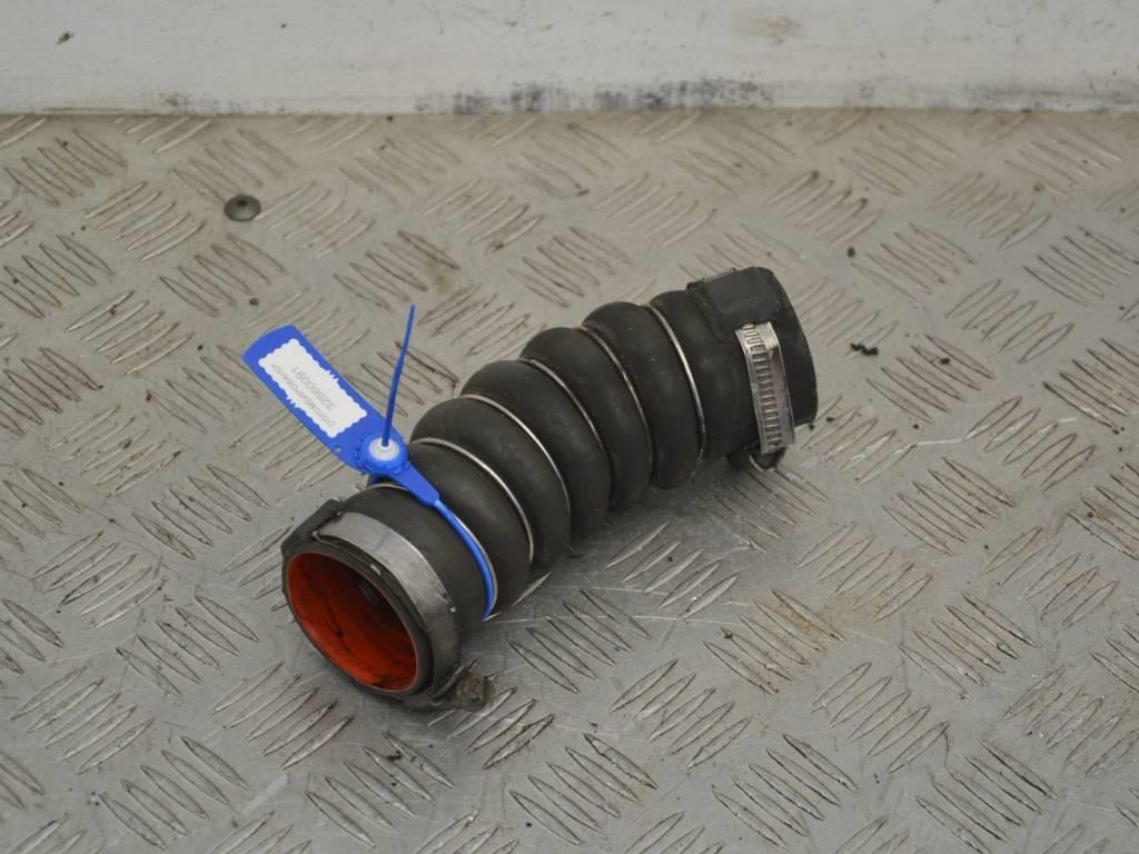 Патрубок интеркулера