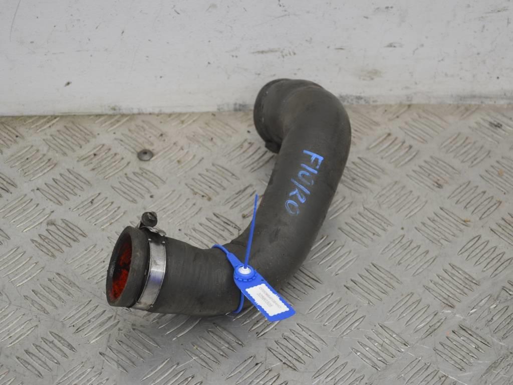 Патрубок интеркулера