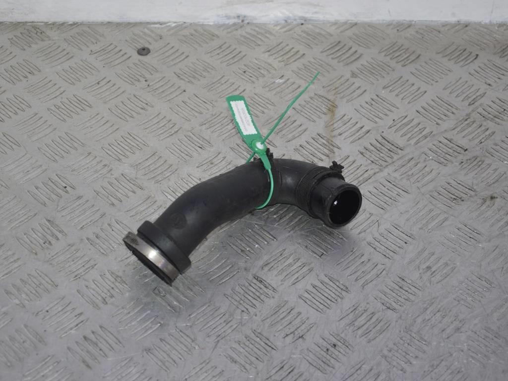 Патрубок интеркулера