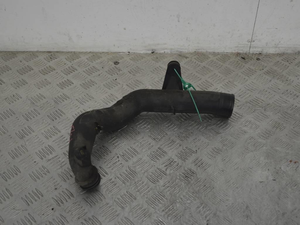 Патрубок интеркулера