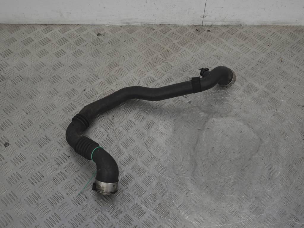 Патрубок интеркулера