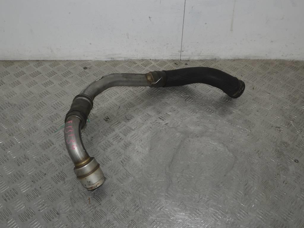 Патрубок интеркулера