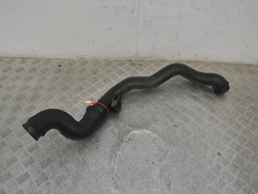 Патрубок интеркулера