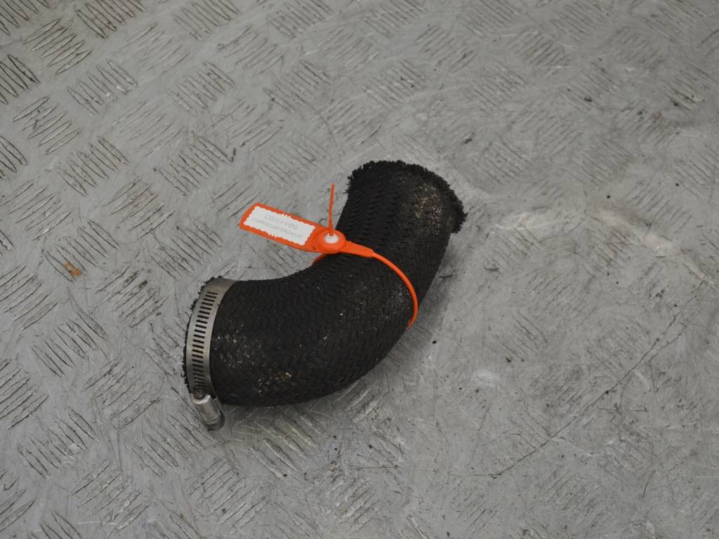 Патрубок интеркулера