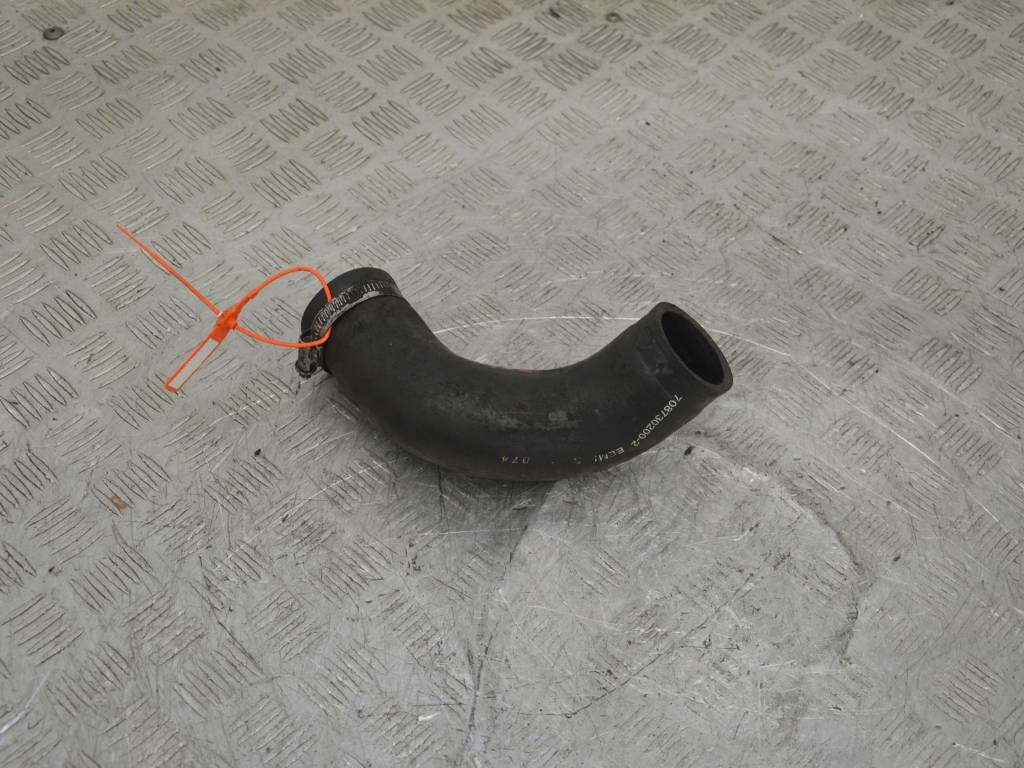 Патрубок интеркулера