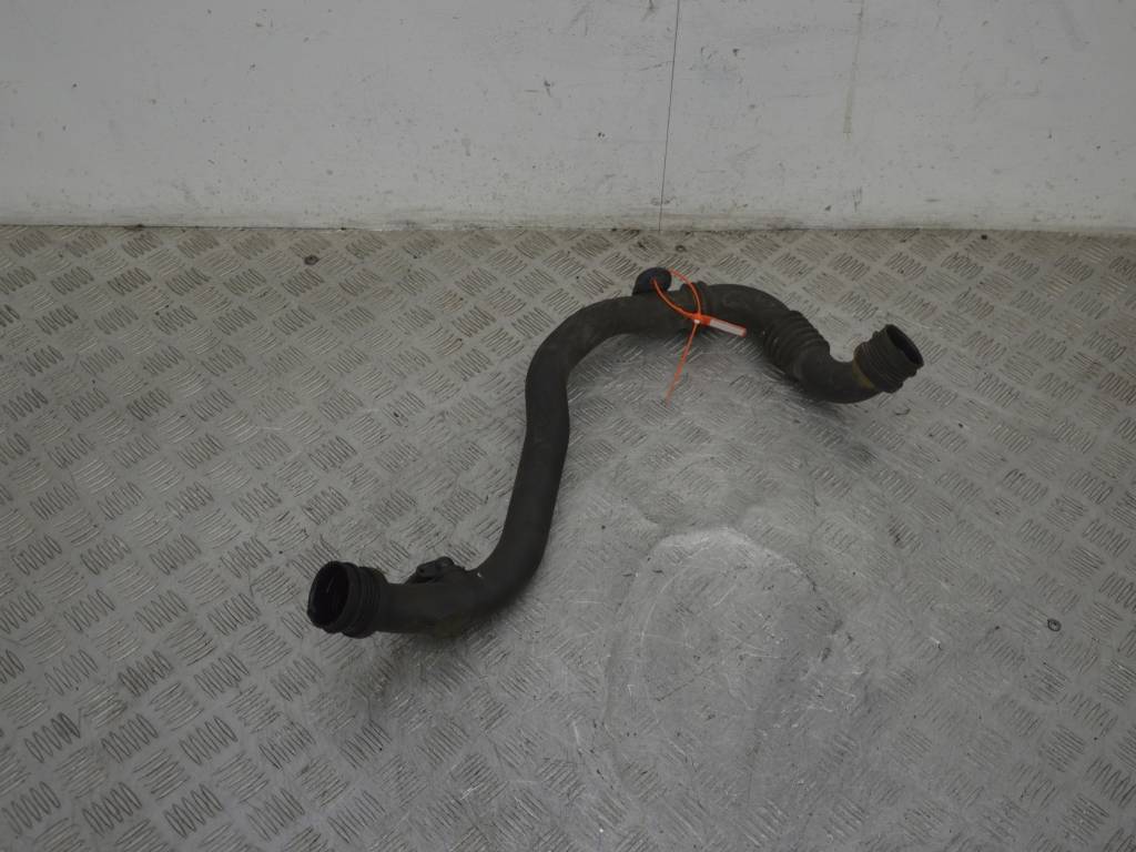 Патрубок интеркулера