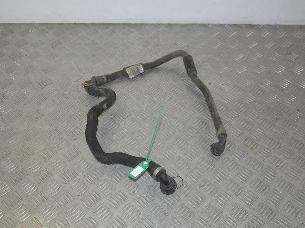 Патрубок радиатора