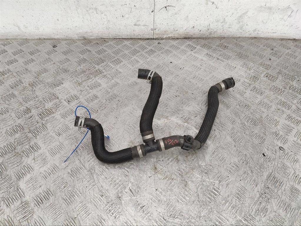 Патрубок (трубопровод, шланг)