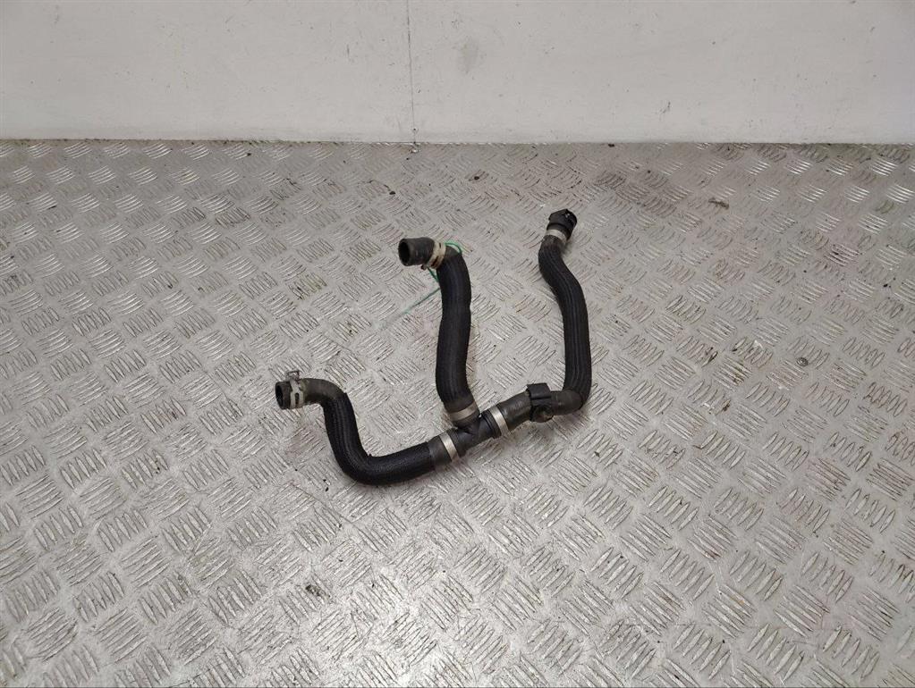 Патрубок (трубопровод, шланг)