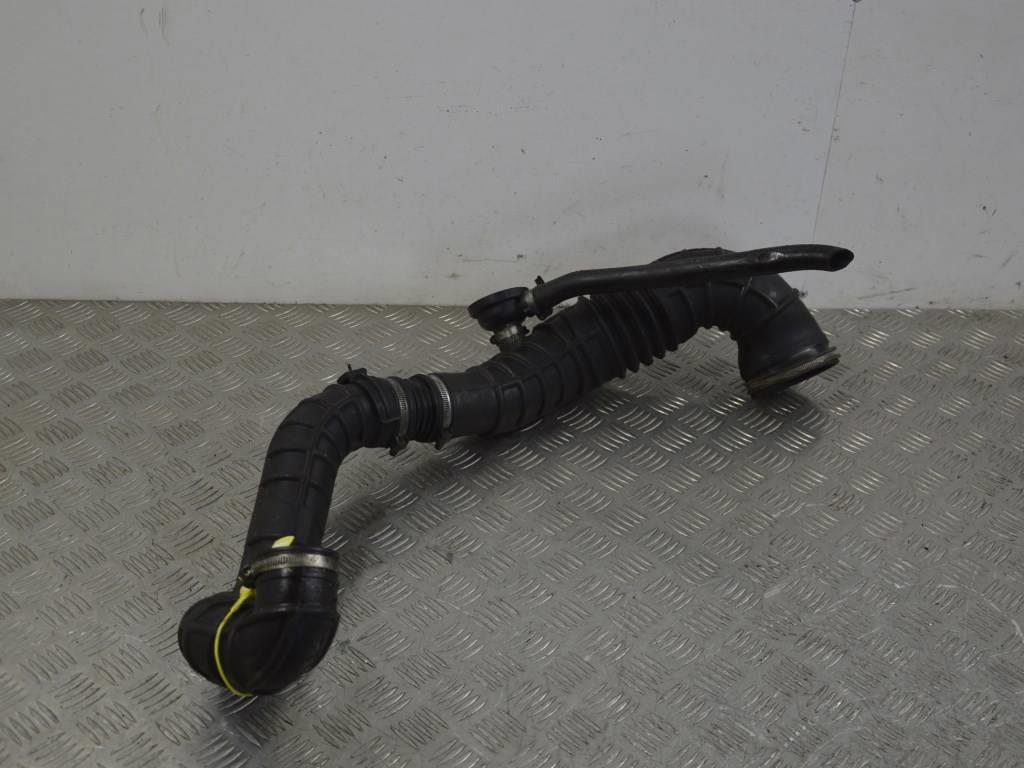 Патрубок турбины Renault Master 2 (1998-2010) 7700300585