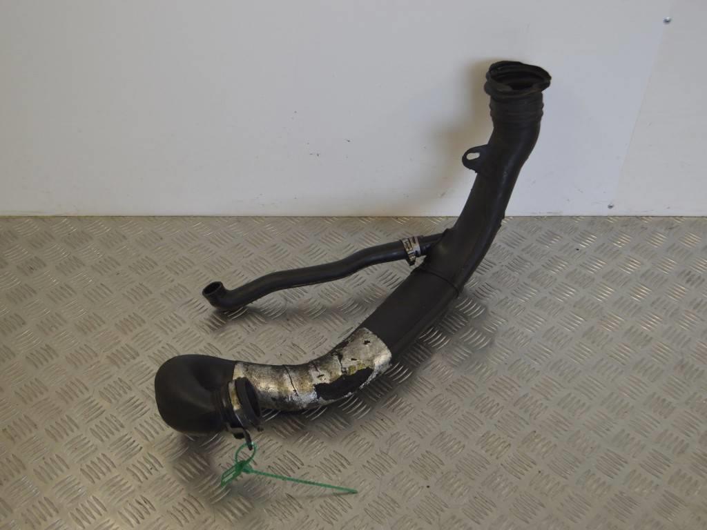 Патрубок воздушного фильтра