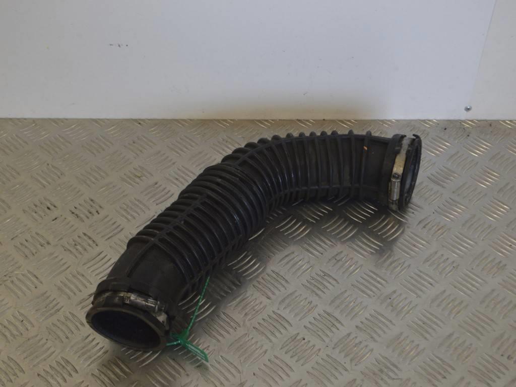 Патрубок воздушного фильтра