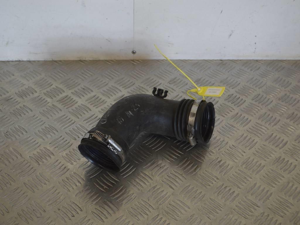 Патрубок воздушного фильтра