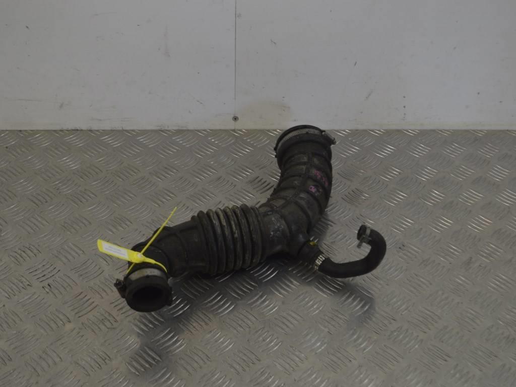 Патрубок воздушного фильтра