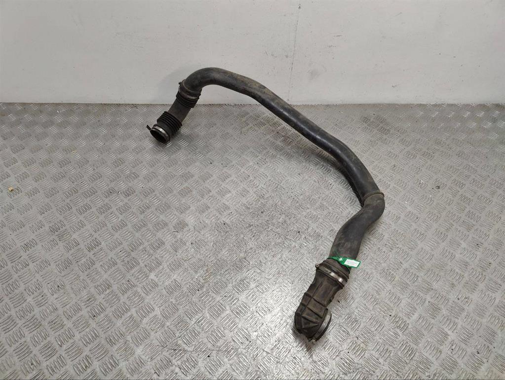 Патрубок воздушного фильтра