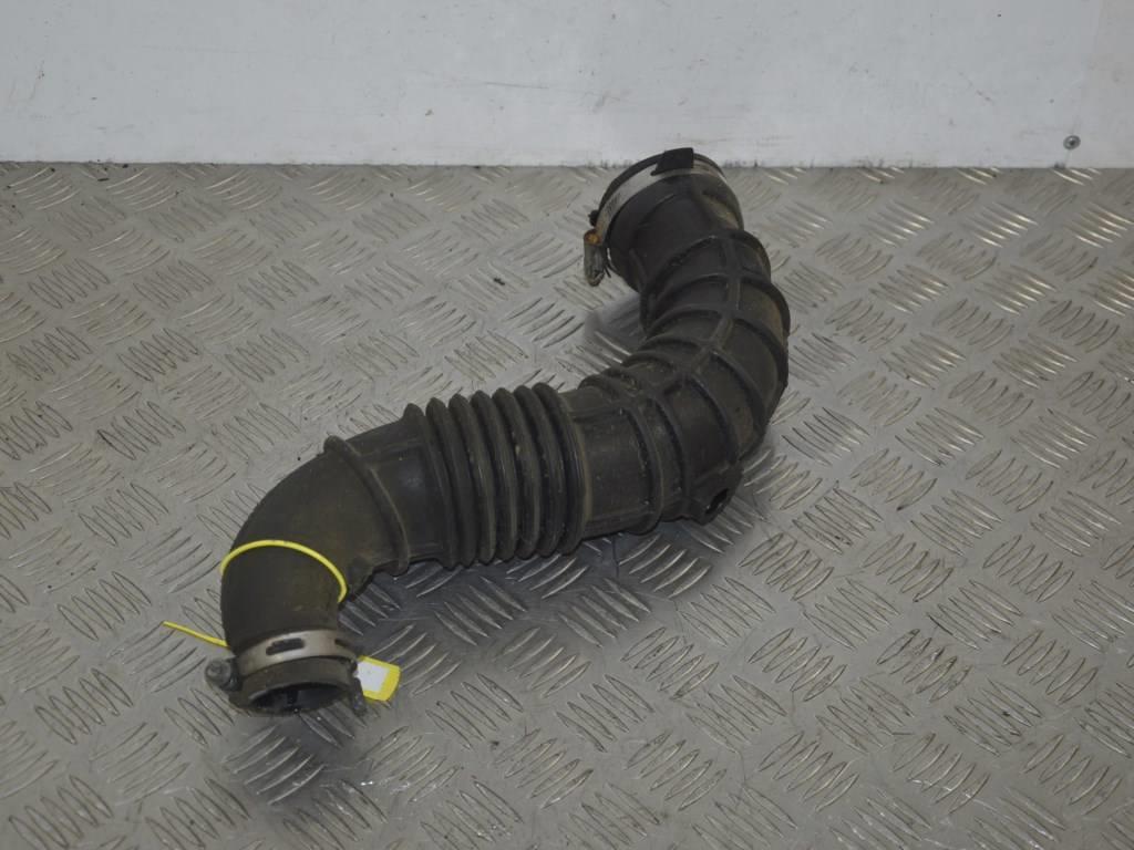 Патрубок воздушного фильтра