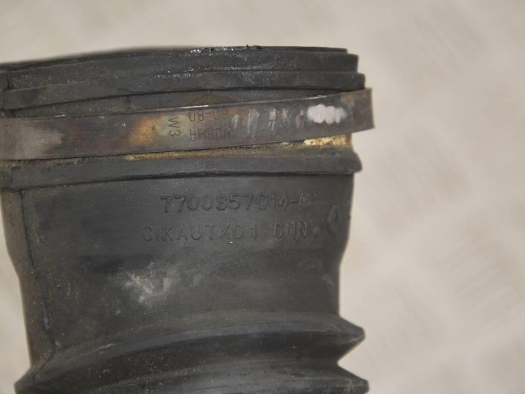 Патрубок воздушного фильтра