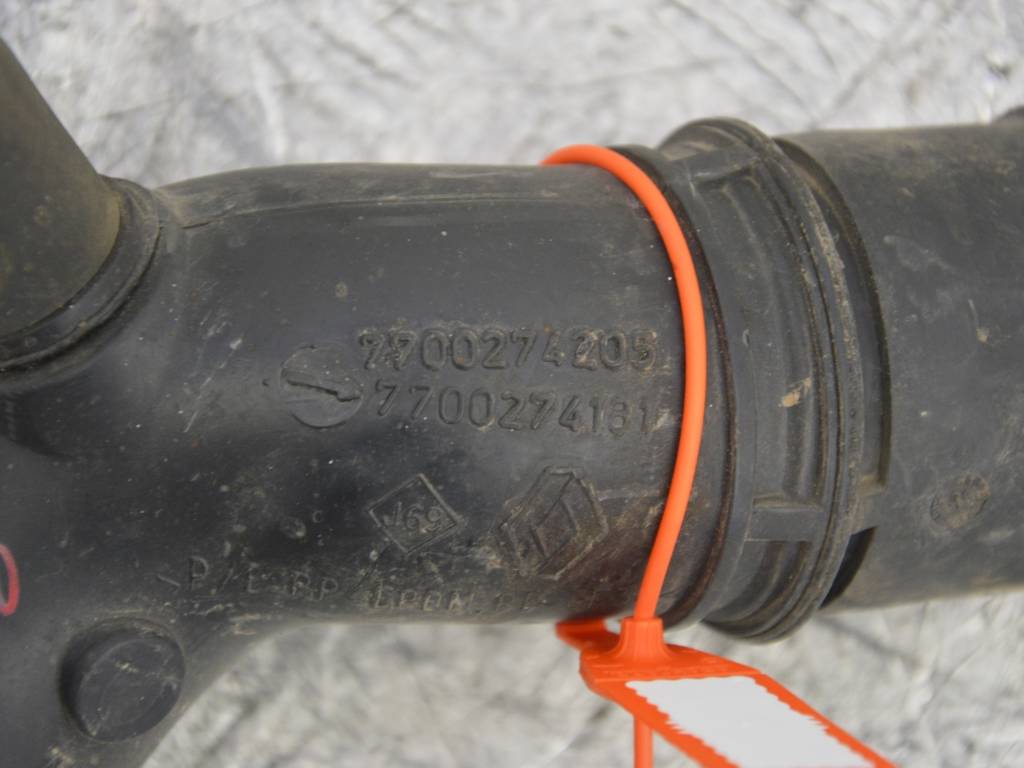 Патрубок воздушного фильтра