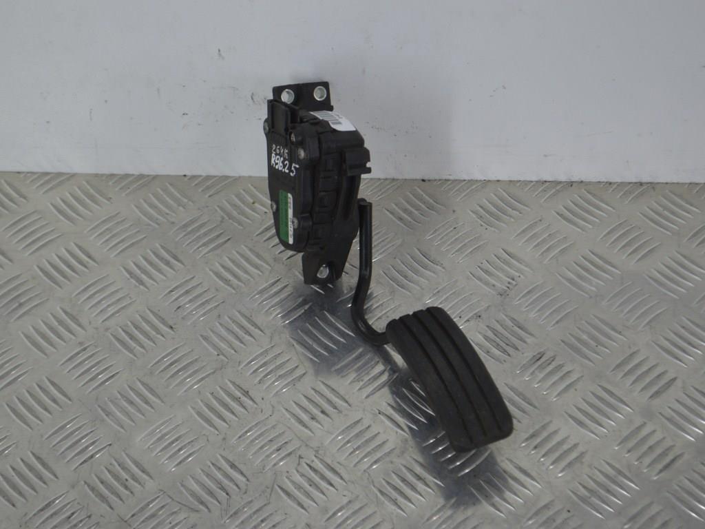 Педаль газа