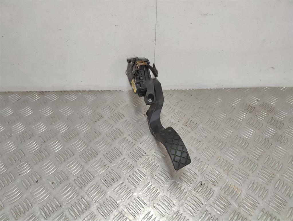 Педаль газа