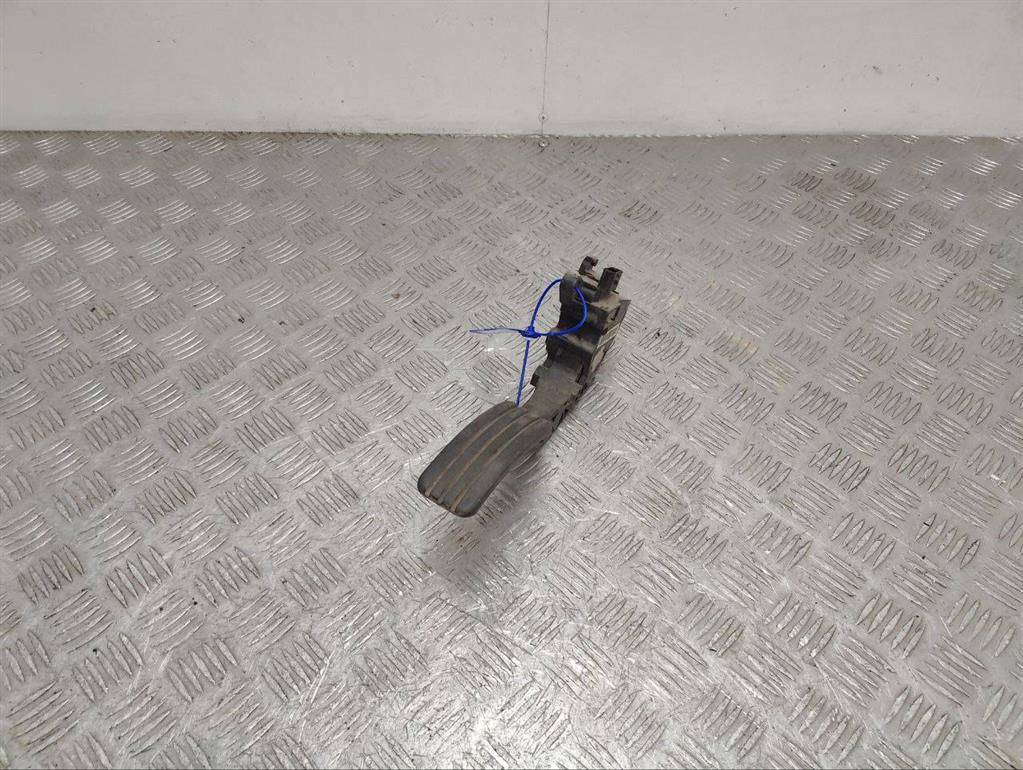 Педаль газа