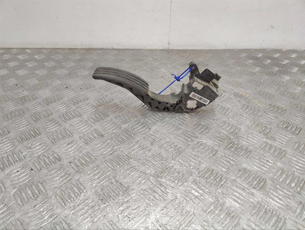 Педаль газа