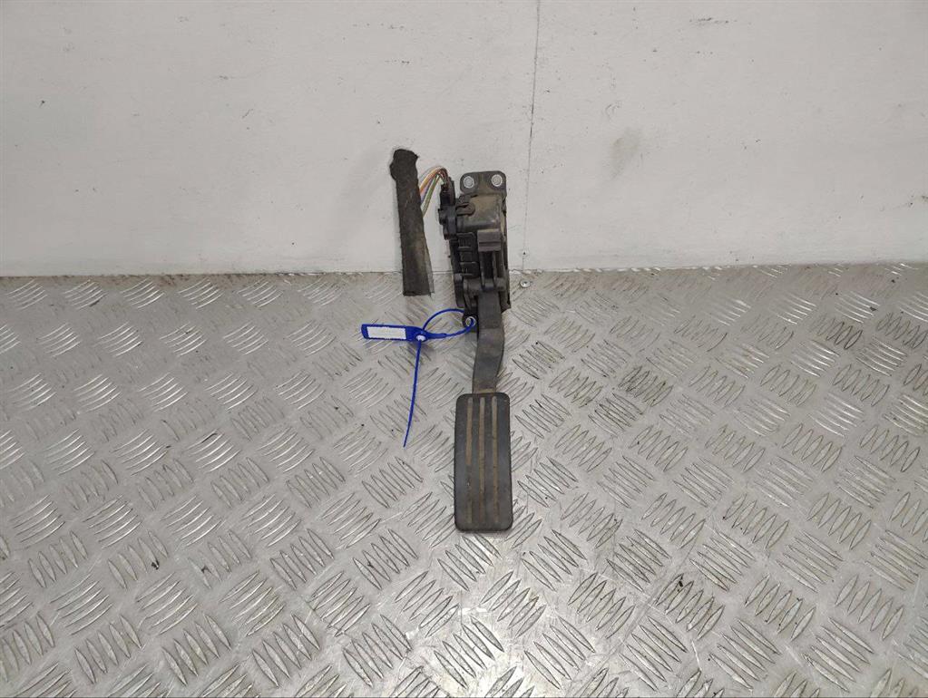 Педаль газа