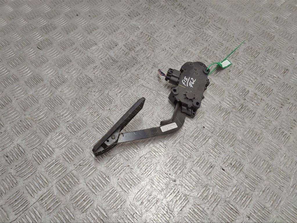 Педаль газа